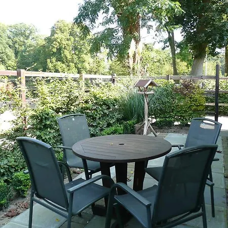 Apartment De Kasteelboerderij Ruurlo